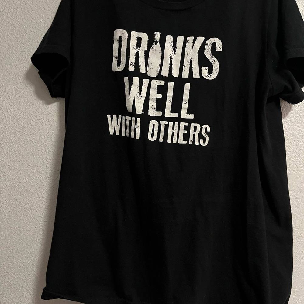 Drinks well with others Men’s medium